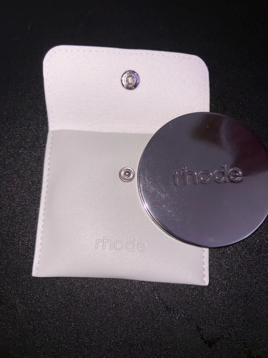 Customer photo of the pocket mirror
