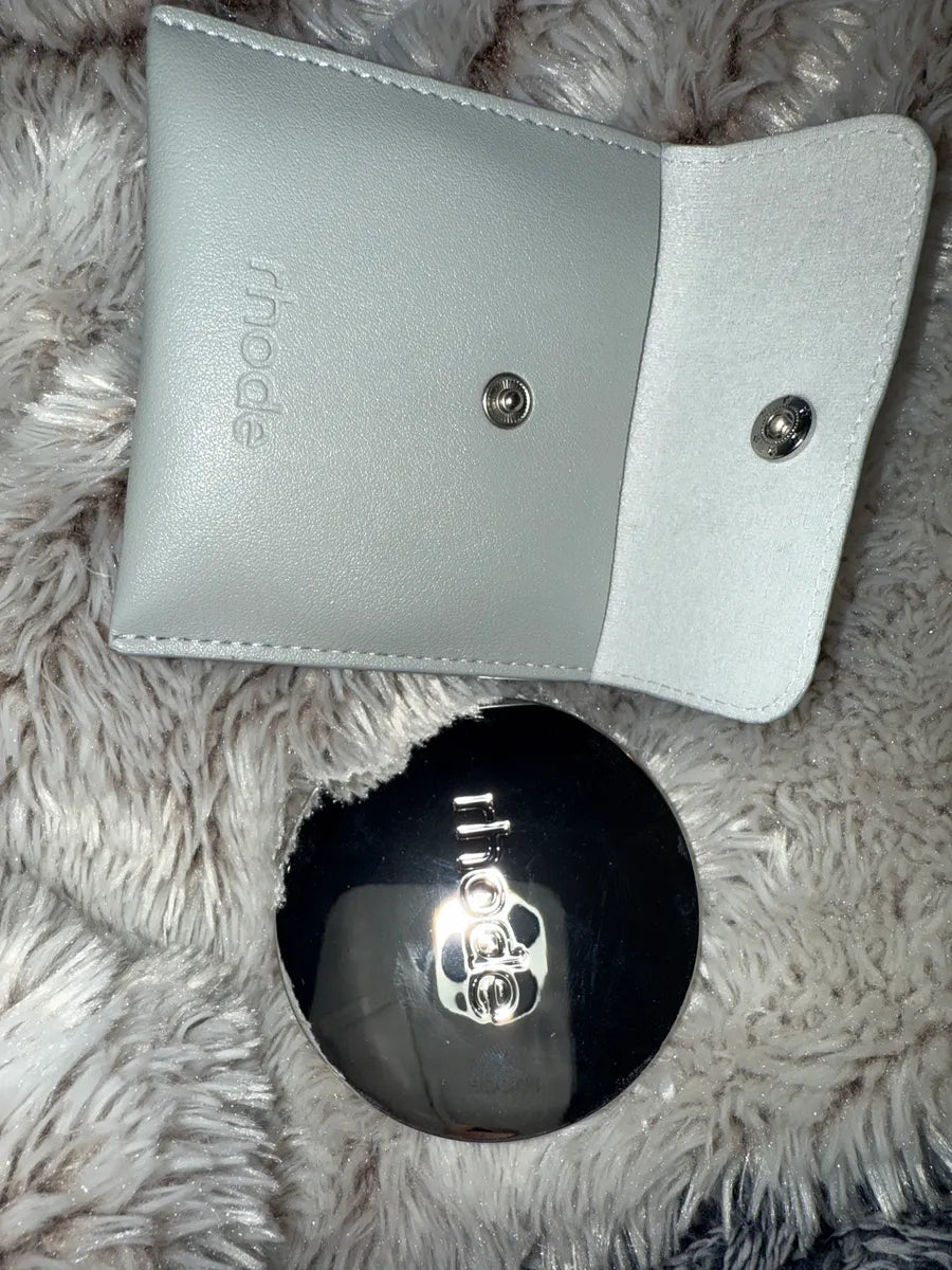Customer photo of the pocket mirror