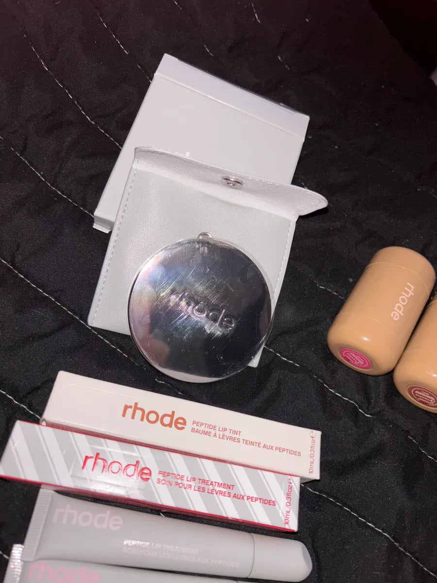 Customer photo of the pocket mirror